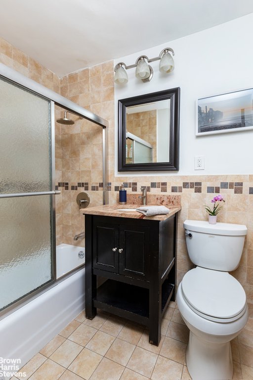 330 Third Avenue, Unit 4B photo 5