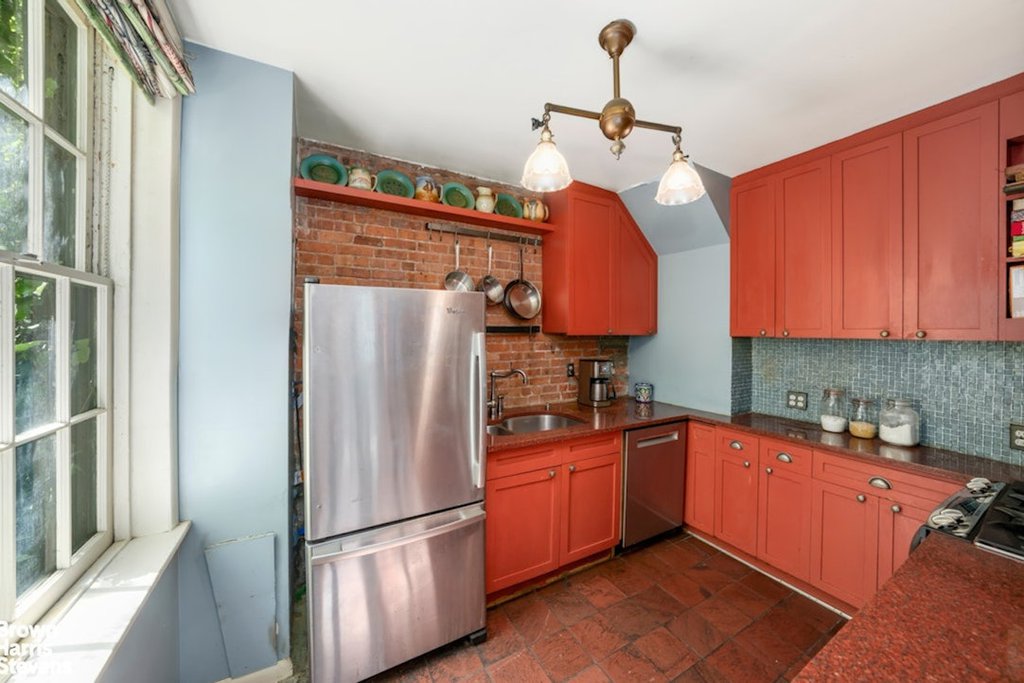422 West 46th Street, Unit 2R photo 6