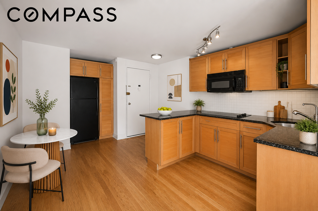 435 East 86th Street, Unit 4E photo 3