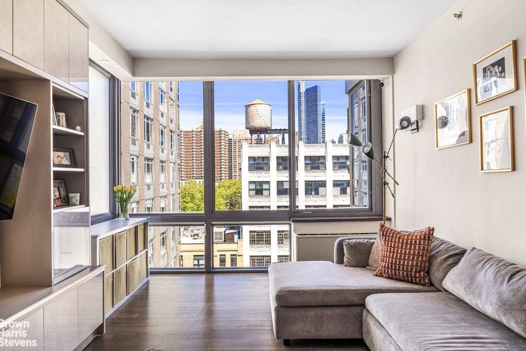 225 West 60th Street, Unit 9C photo 2