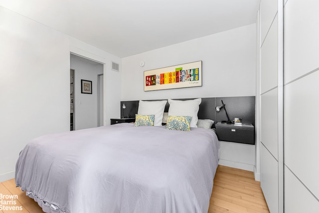 322 West 57th Street, Unit 49Q photo 8