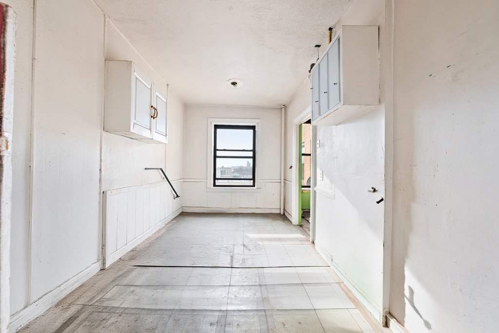 1715 Nelson Avenue, Unit 4B photo 3