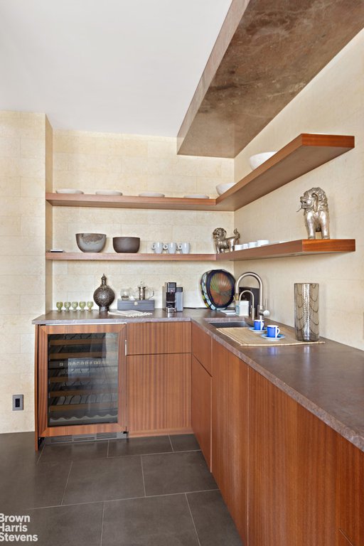 21 South End Avenue, Unit PH1E photo 3