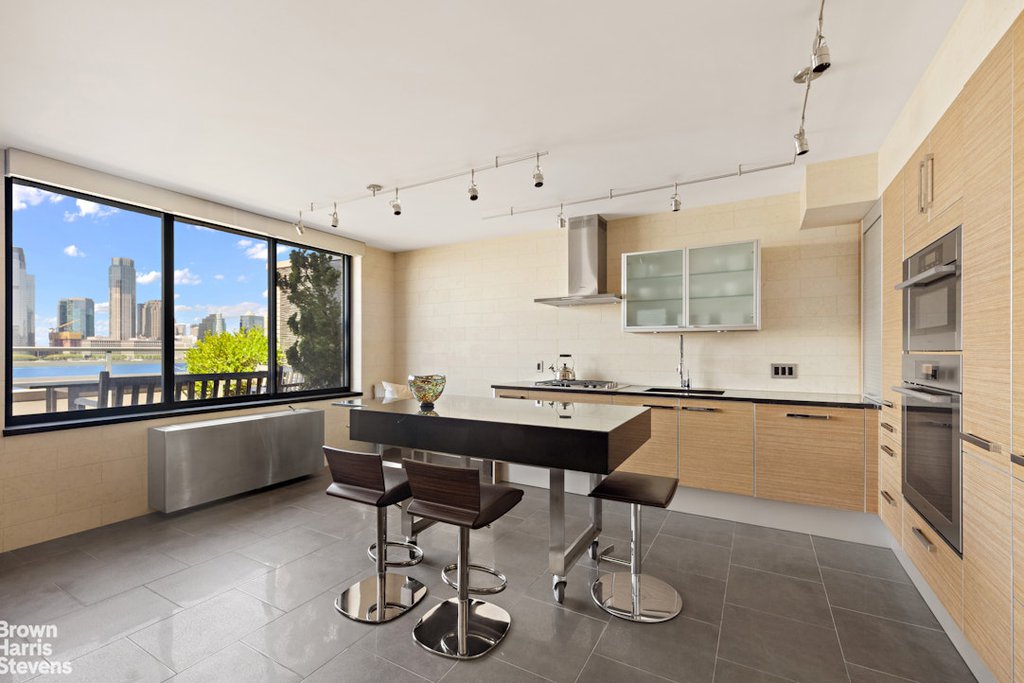21 South End Avenue, Unit PH1E photo 5