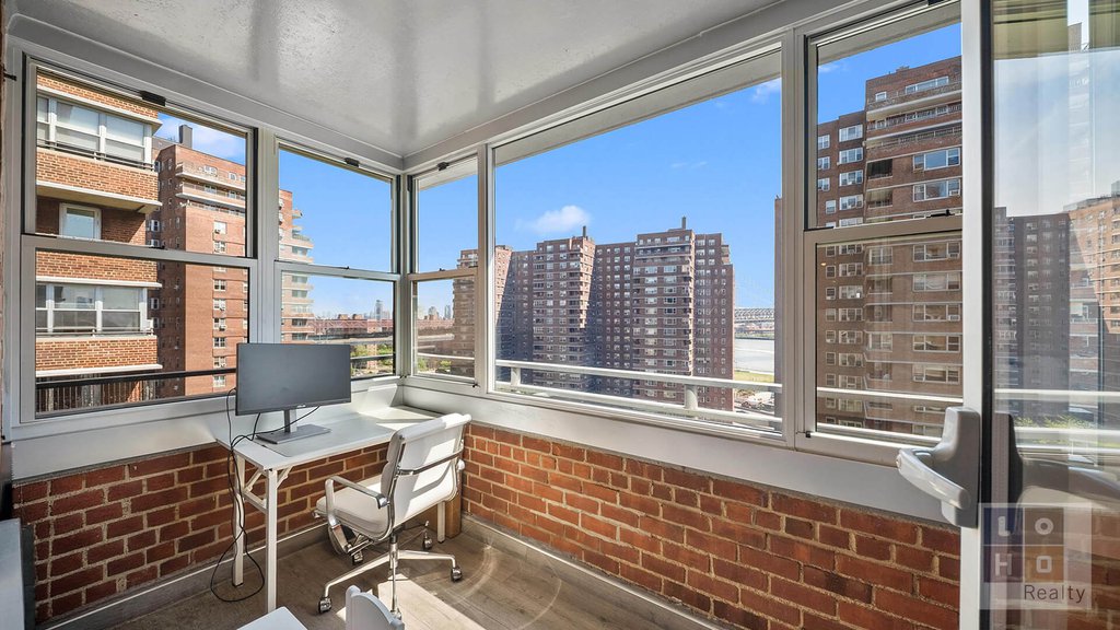 575 Grand Street, Unit E1202 photo 2