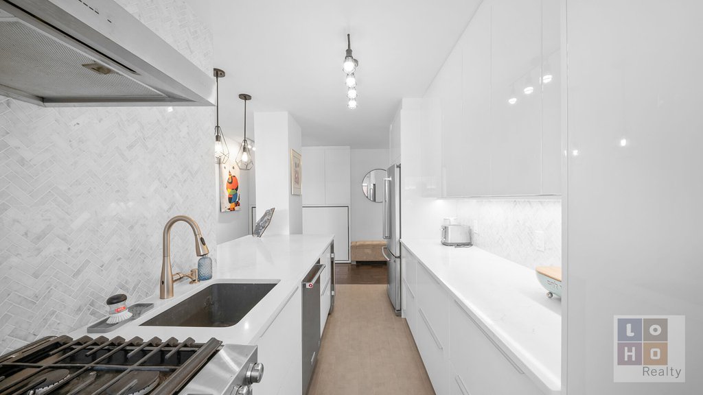 575 Grand Street, Unit E1202 photo 7