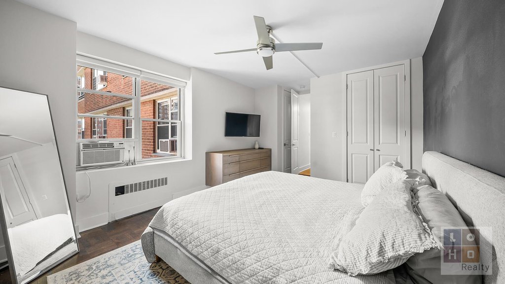 575 Grand Street, Unit E1202 photo 10