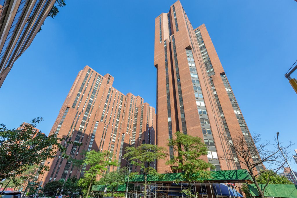 1641 Third Avenue, Unit 16C photo 6