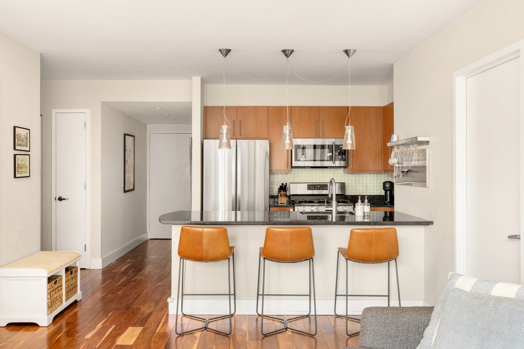 242 East 25th Street, Unit 6A photo 4