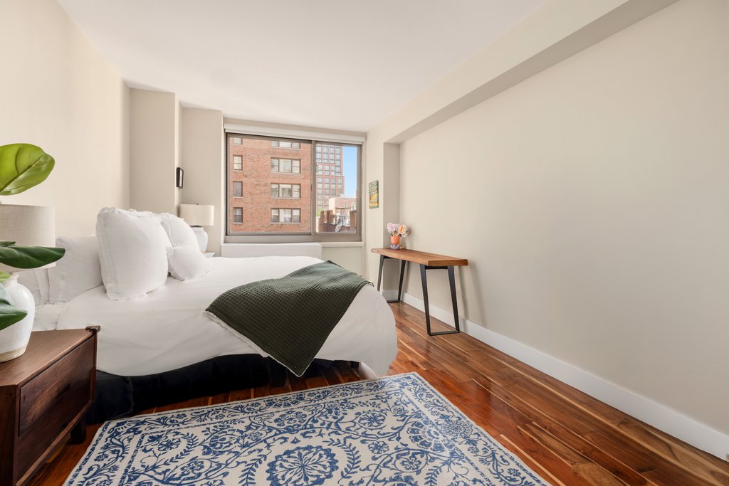 242 East 25th Street, Unit 6A photo 8