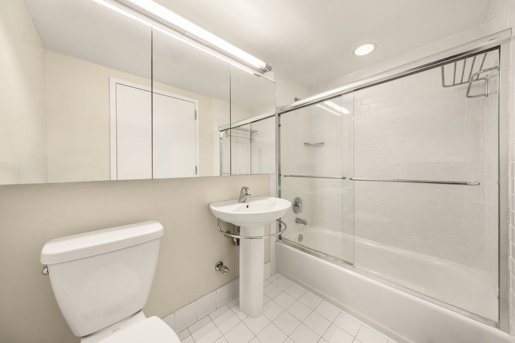 242 East 25th Street, Unit 6A photo 11