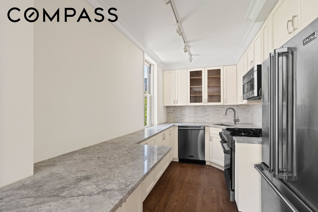 555 Main Street, Unit 411 photo 3