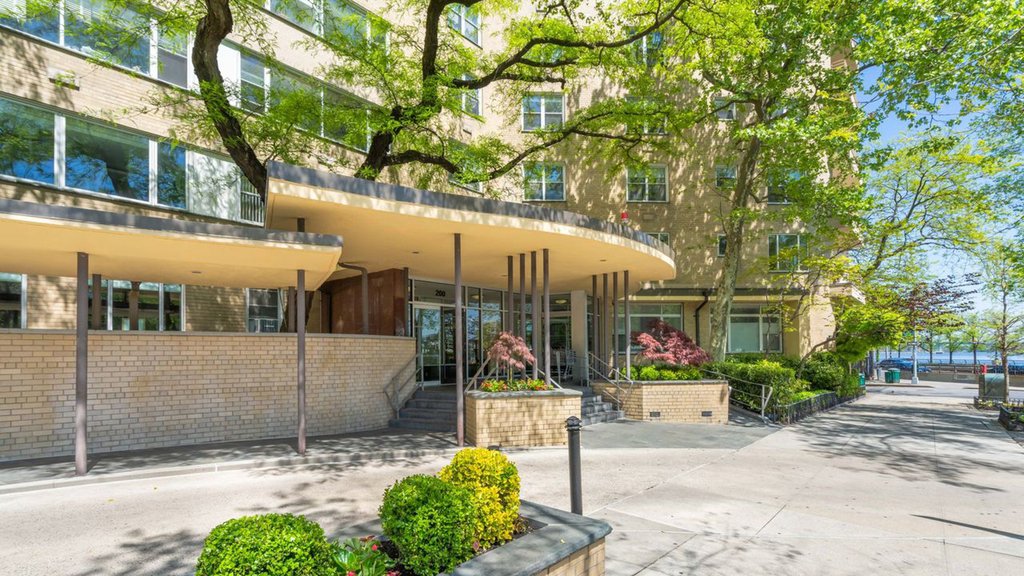 200 East End Avenue, Unit 12F photo 18