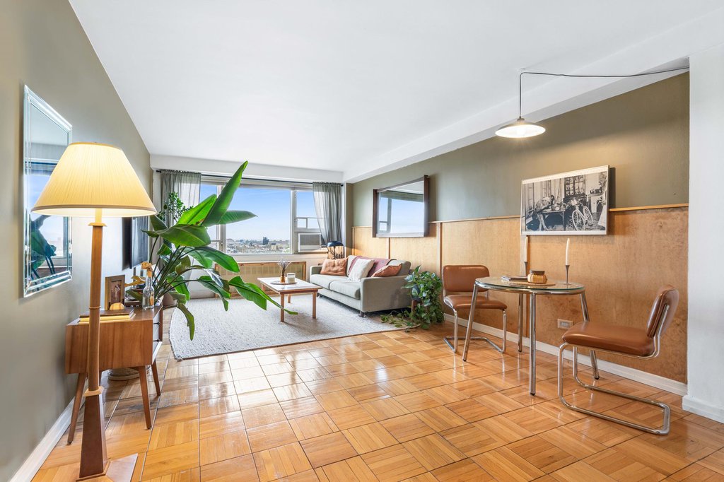 900 West 190th Street, Unit 10E