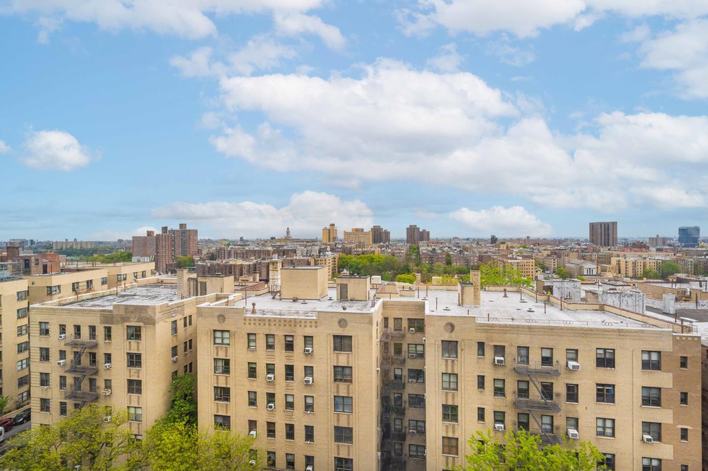 900 West 190th Street, Unit 10E photo 6