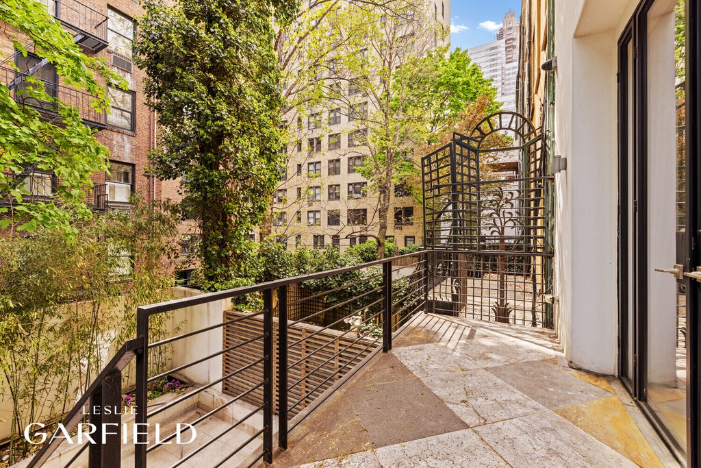 338 East 69th Street – For Sale photo 4