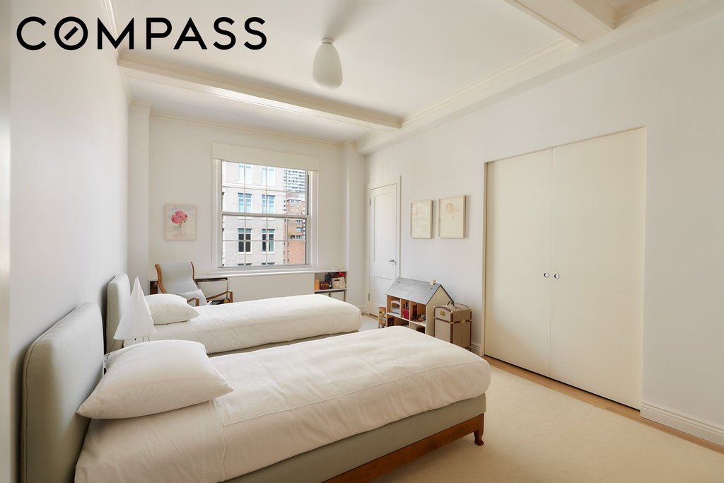 25 East End Avenue, Unit 11E photo 14