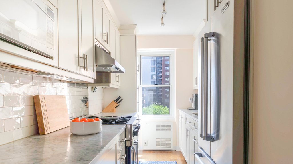 150 East 61st Street, Unit 10C photo 5