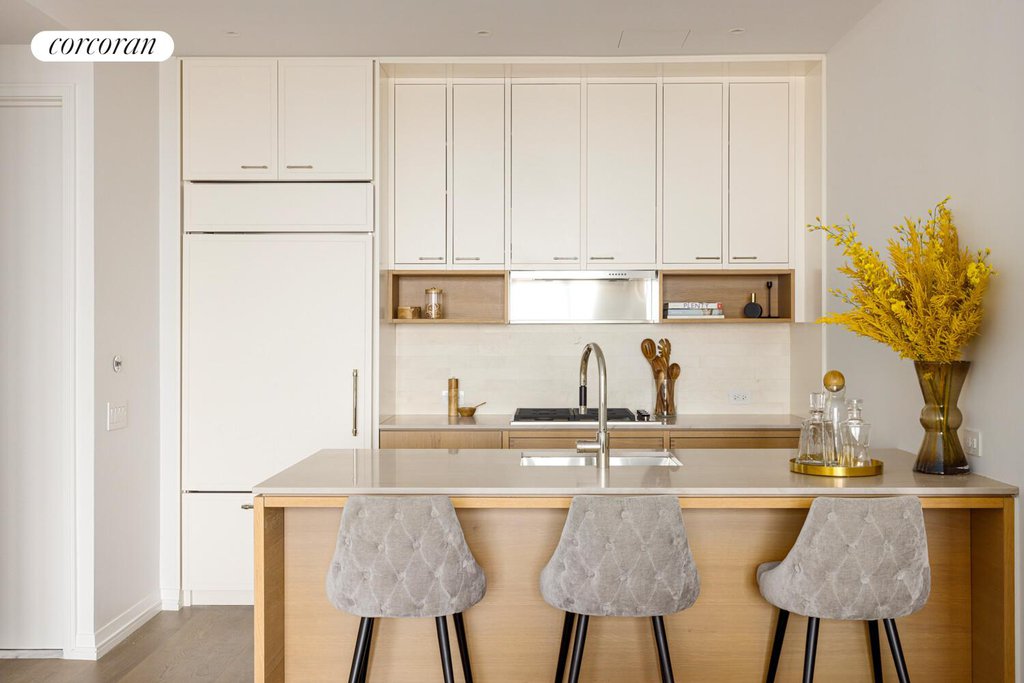 250 West 96th Street, Unit 17E photo 6