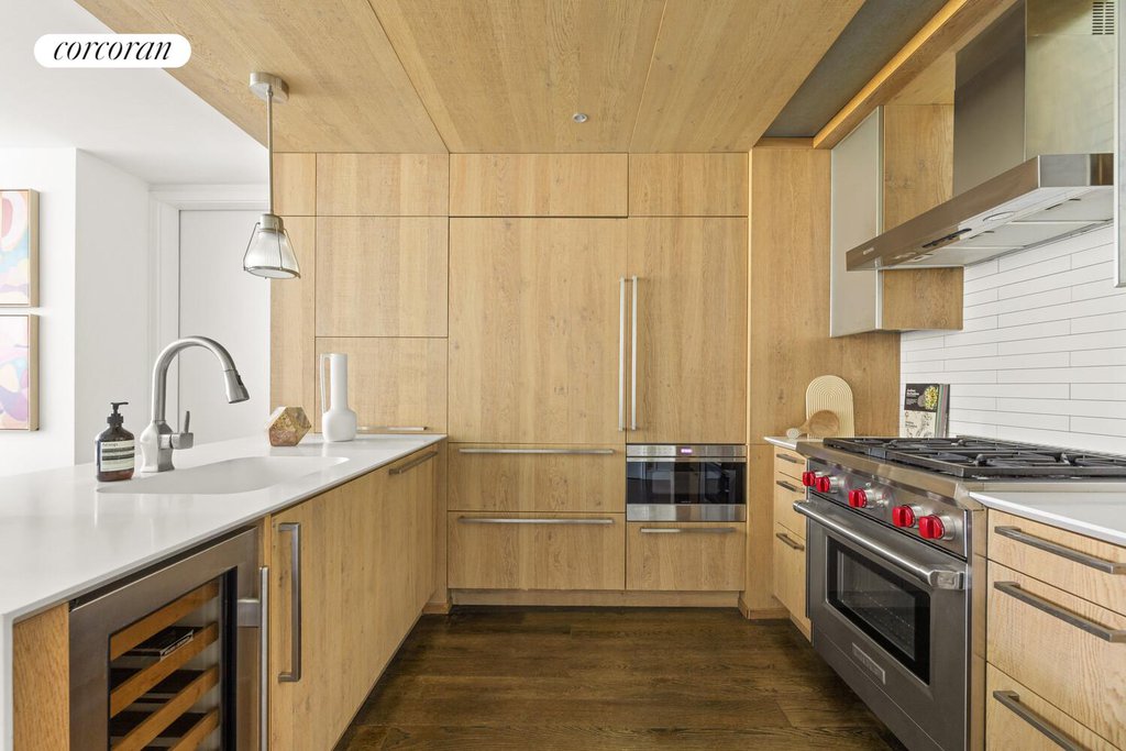 211 East 13th Street, Unit 5H photo 4