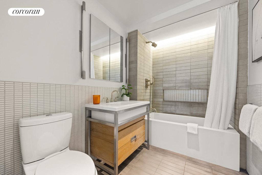 211 East 13th Street, Unit 5H photo 9