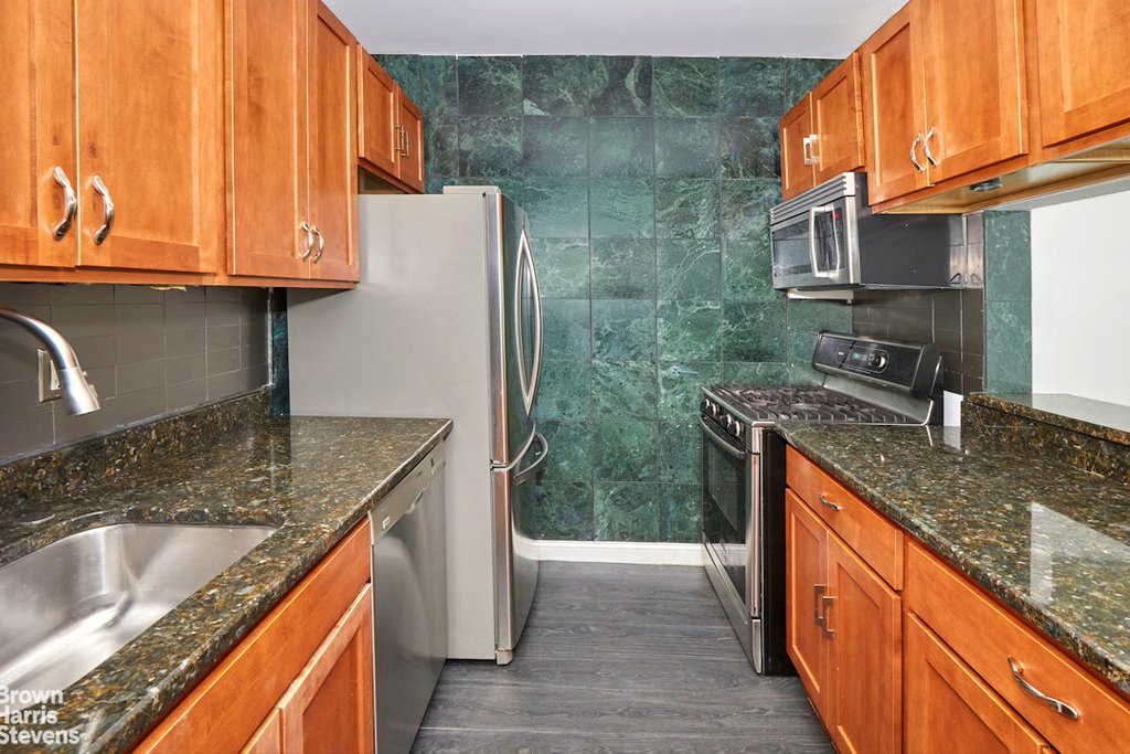 88 Greenwich Street, Unit 428 photo 2