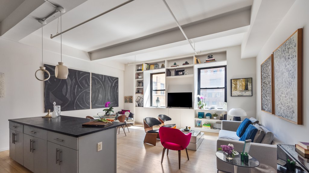 365 Bridge Street, Unit 10L