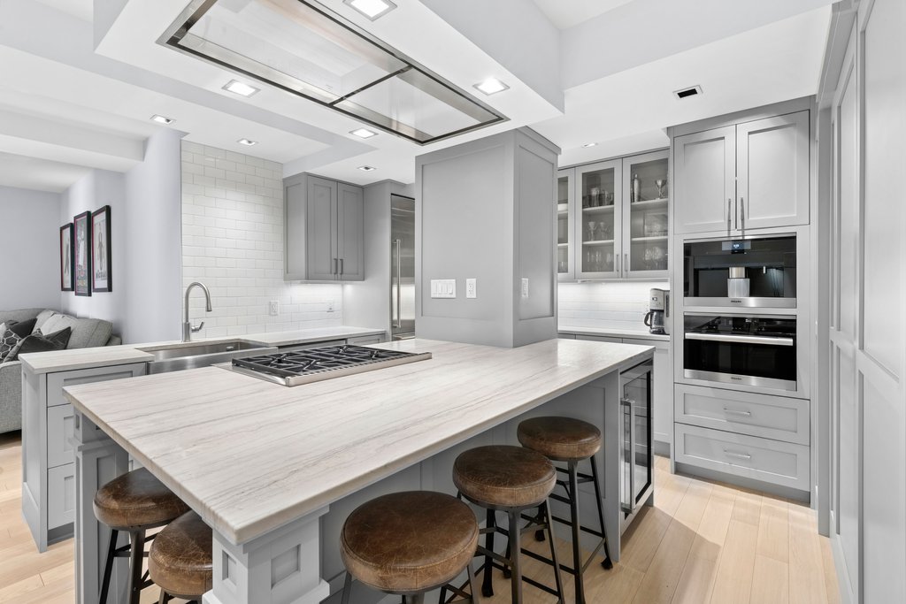 106 Central Park South, Unit 14B