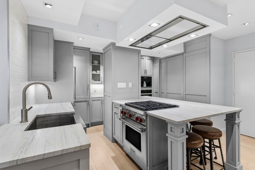 106 Central Park South, Unit 14B photo 2