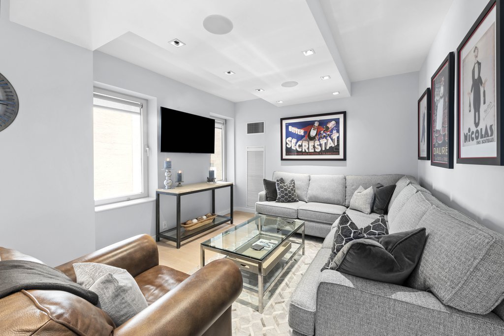 106 Central Park South, Unit 14B photo 4