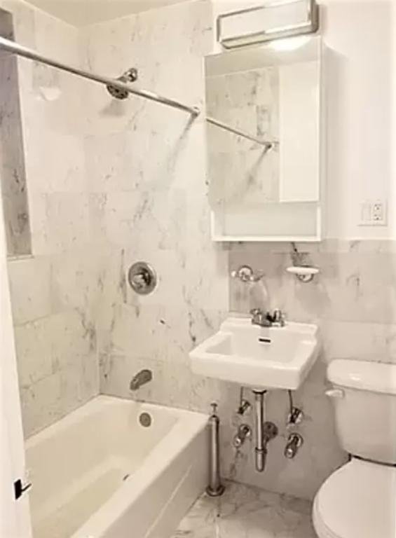 443 East 83rd Street, Unit 3C photo 4