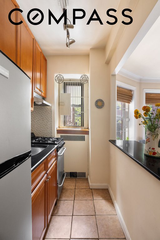 34-24 82nd Street, Unit 2B photo 4