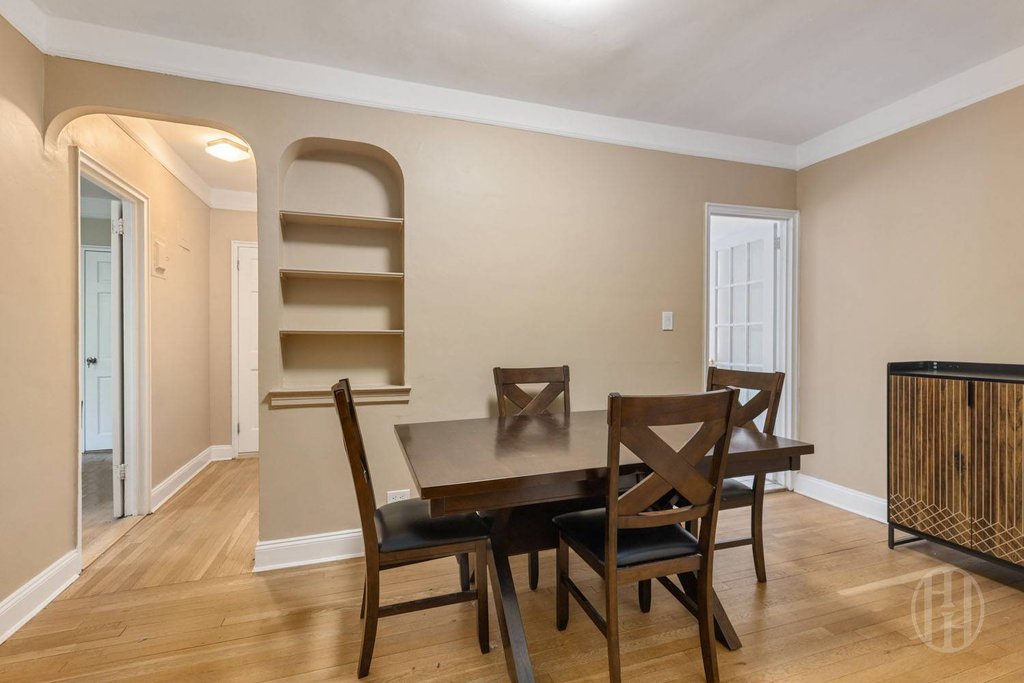 69-10 Yellowstone Boulevard, Unit 507 photo 3