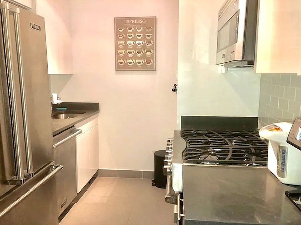 99 John Street, Unit 619 photo 4