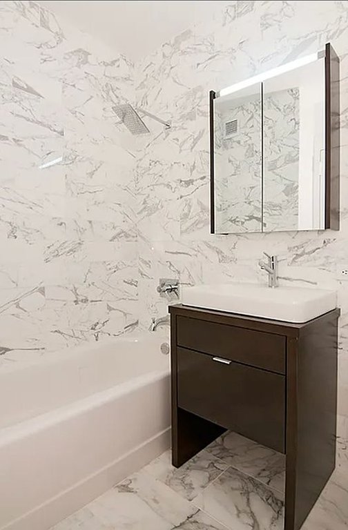 99 John Street, Unit 619 photo 5