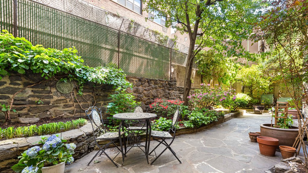 211 East 35th Street, Unit 8G photo 7