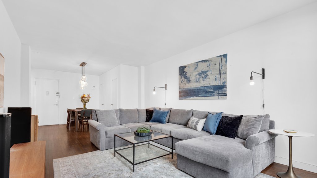 100 West 12th Street, Unit 2D photo 2