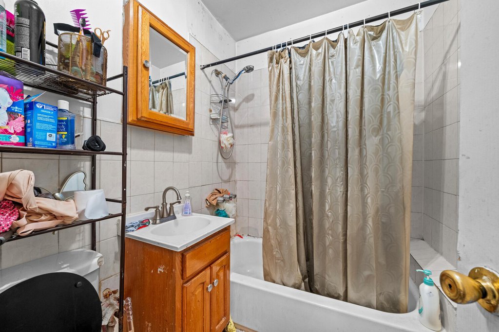886 Rutland Road – For Sale photo 11