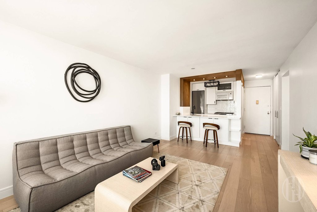 200 Rector Place, Unit 35C photo 7