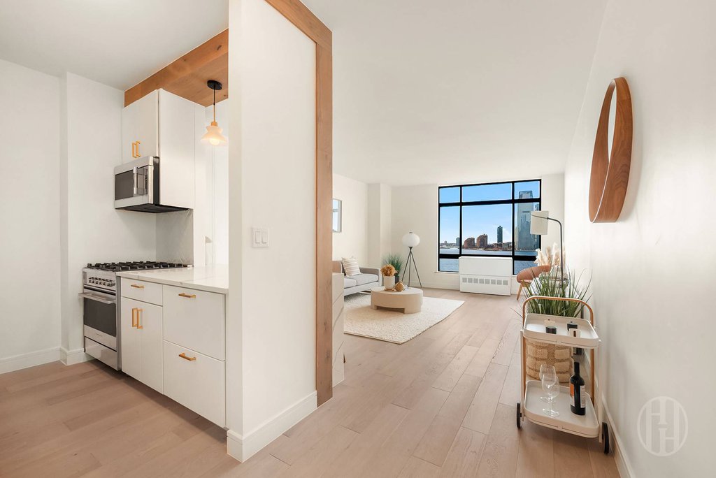 350 Albany Street, Unit 8A photo 7