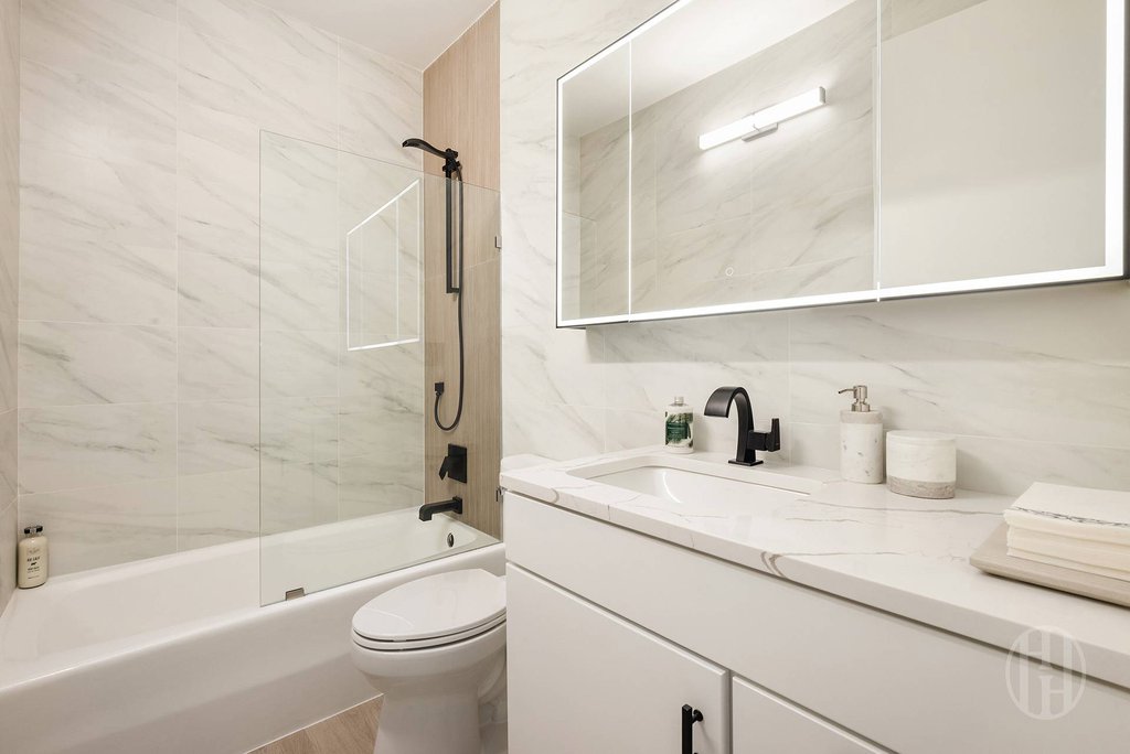 350 Albany Street, Unit 8A photo 11