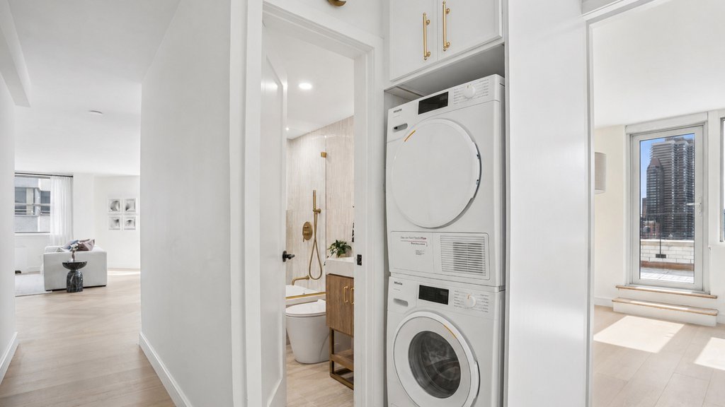 200 East 58th Street, Unit 18A photo 19