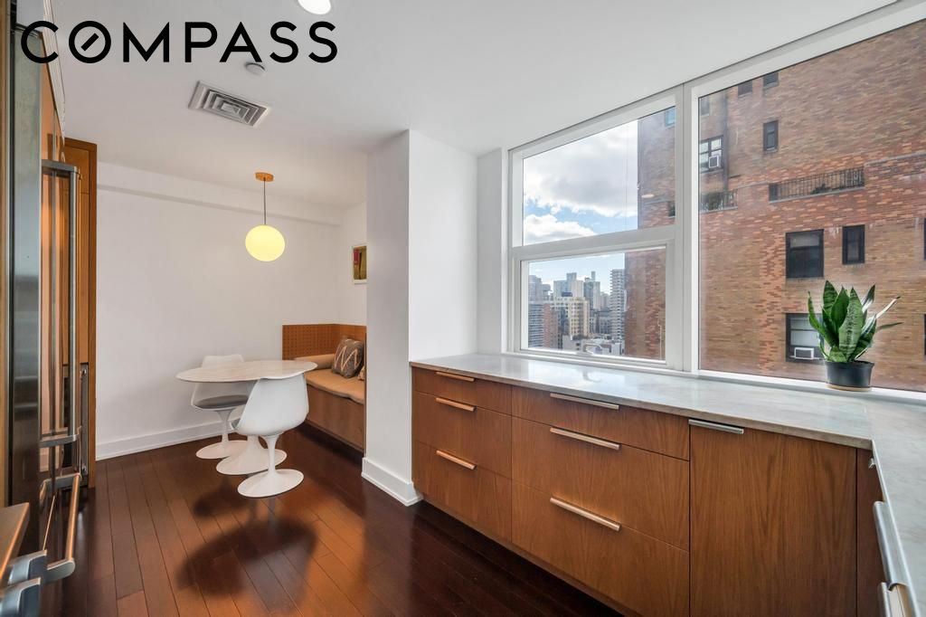 2628 Broadway, Unit 15B photo 4