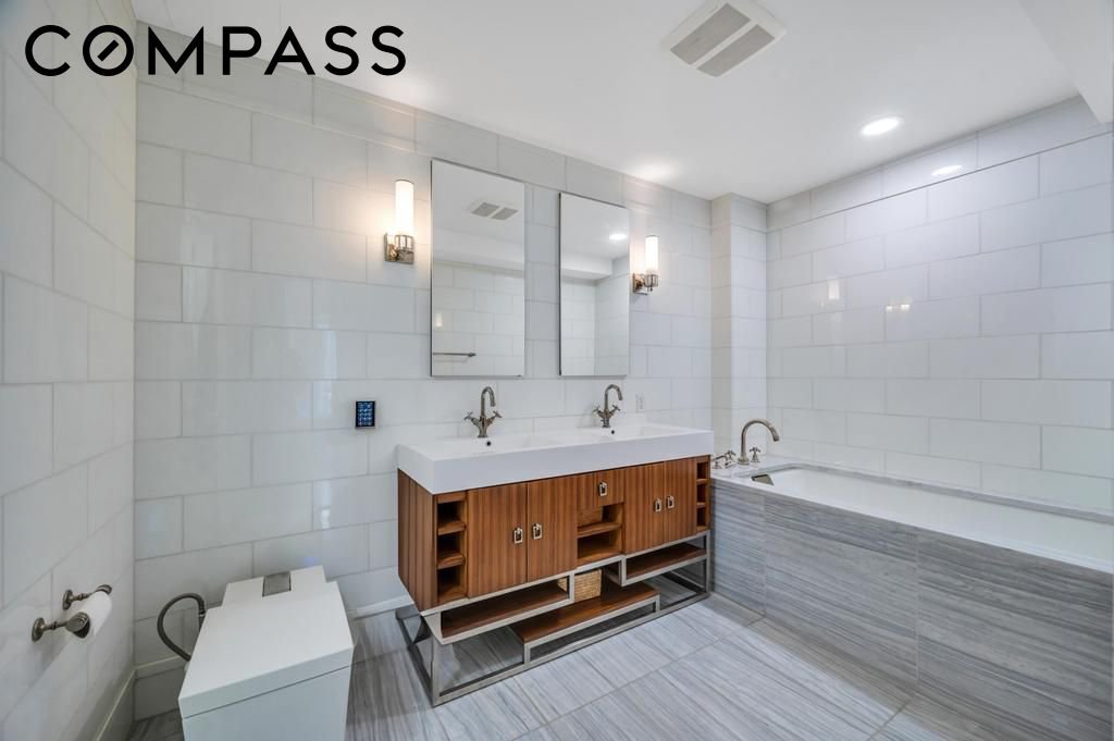 2628 Broadway, Unit 15B photo 8
