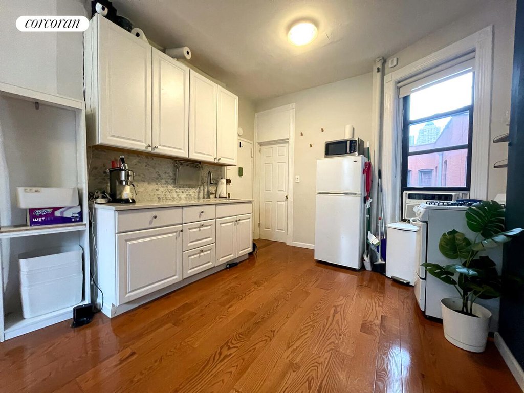 349 West 44th Street, Unit 5FE photo 3