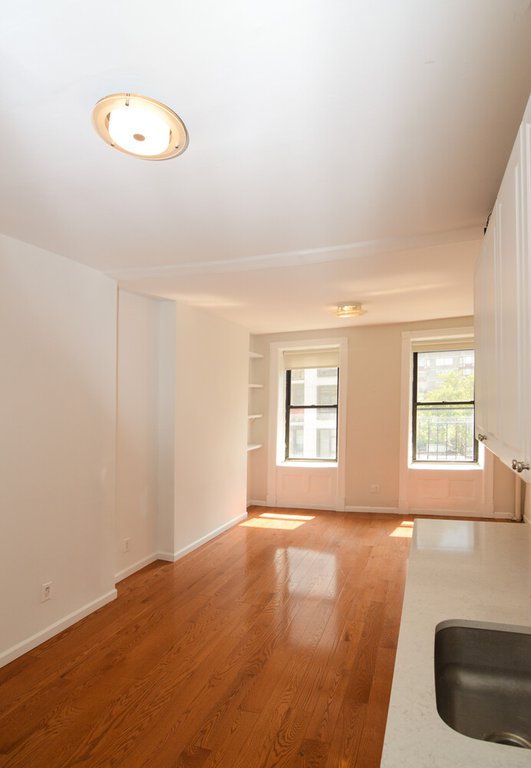 349 West 44th Street, Unit 5FE
