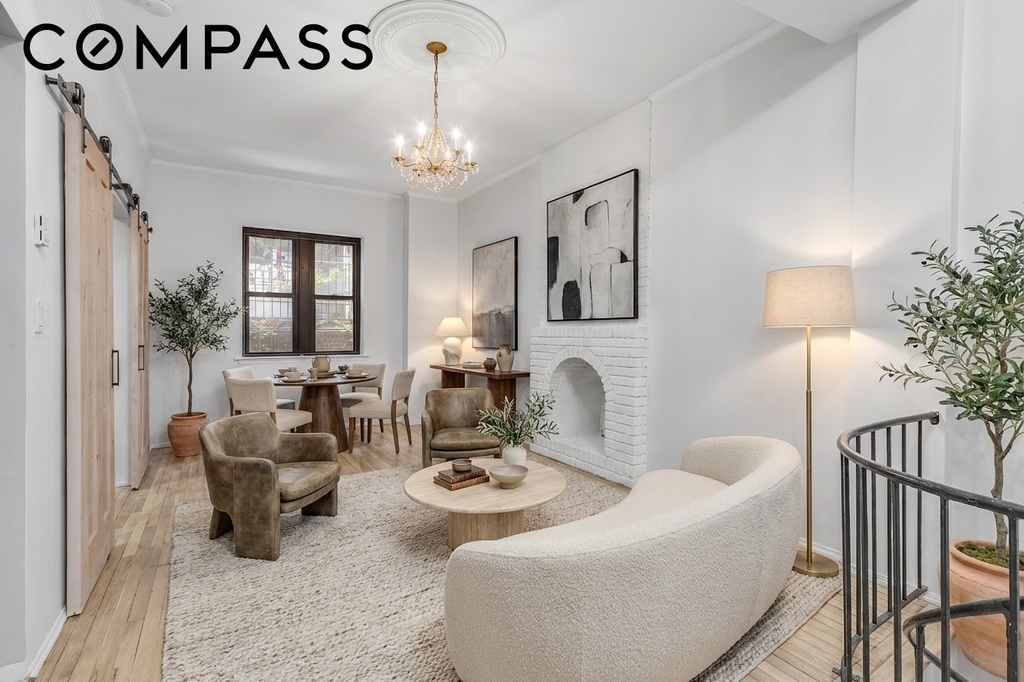 425 West 24th Street, Unit 1F