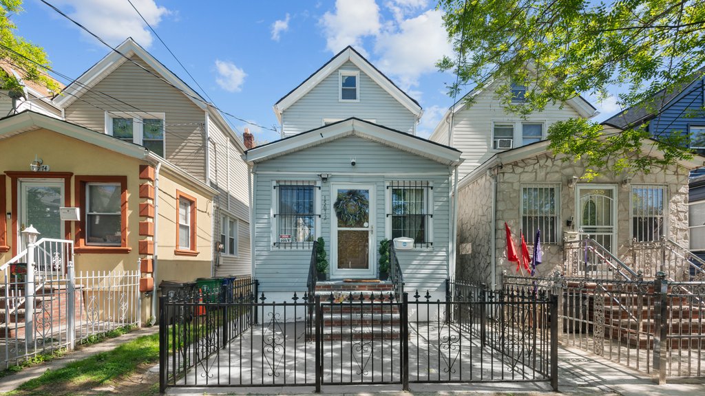 150-72 116th Road