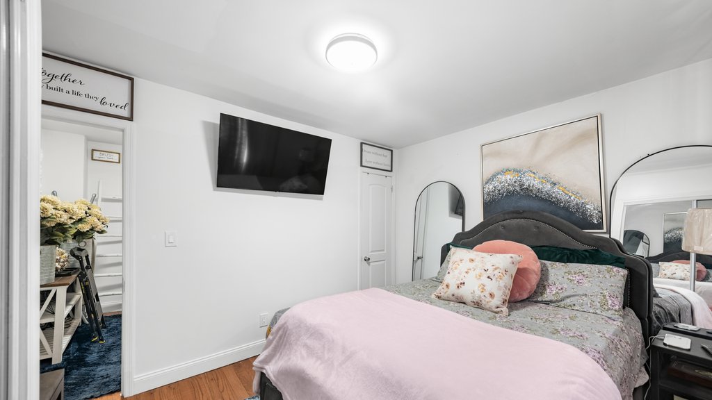 150-72 116th Road – For Sale photo 7