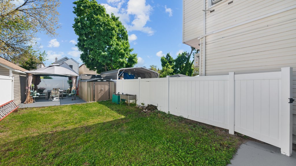 150-72 116th Road – For Sale photo 15